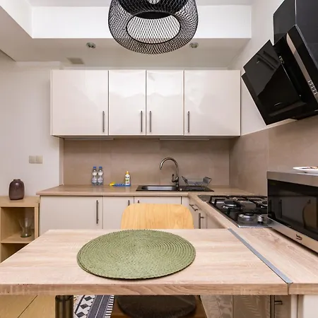 Old Town Square Studio Apartment *